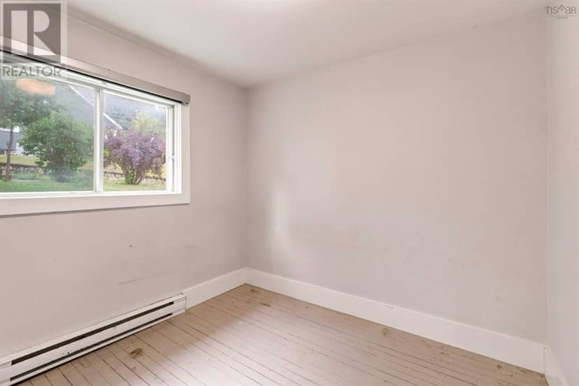 80, 82, 84 Osborne Street — photo 13 of 40