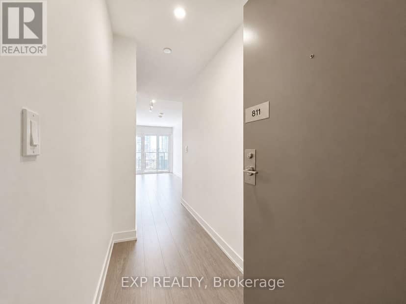 811 - 19 Western Battery Road — photo 6 of 24