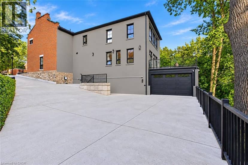 29 YATES Street, St. Catharines, photo 5
