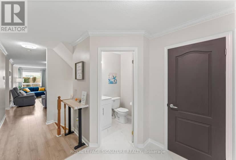 16 Beacham Crescent — photo 4 of 35