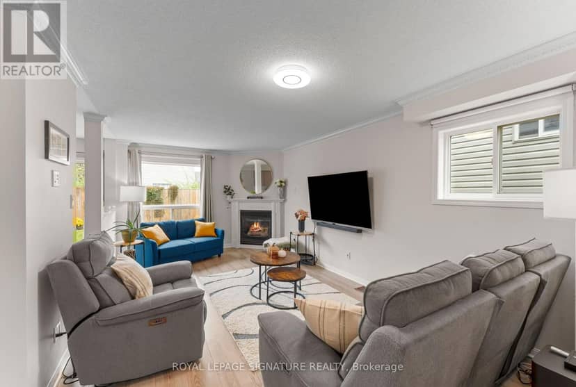 16 Beacham Crescent — photo 5 of 35