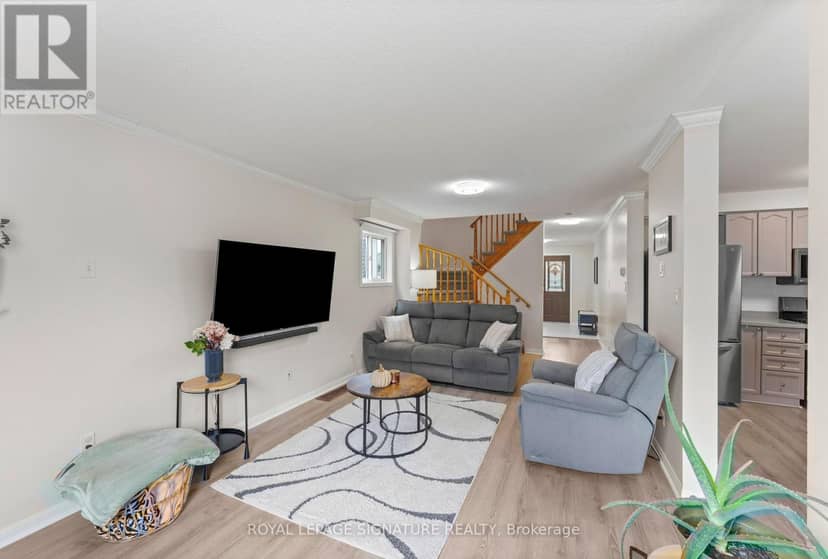 16 Beacham Crescent — photo 7 of 35