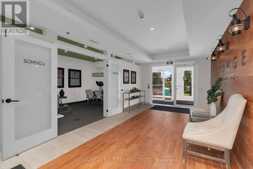 201 - 720 Yonge Street — photo 27 of 40