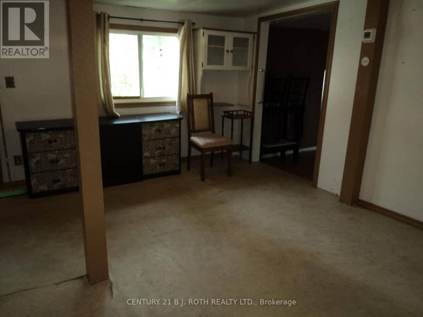 137 Dufferin Street — photo 23 of 33