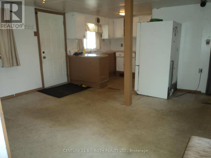 137 Dufferin Street — photo 25 of 33