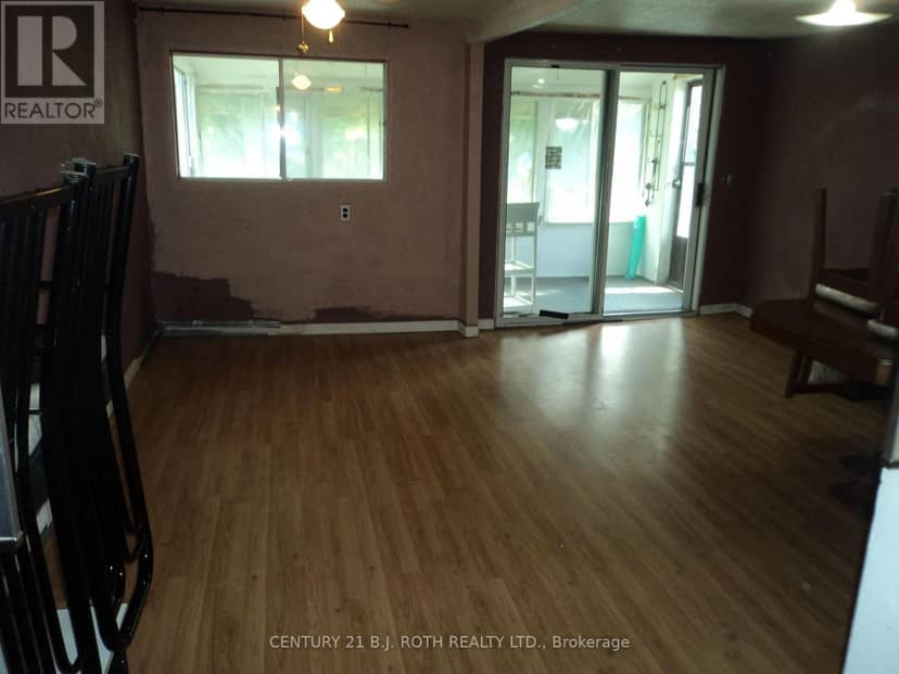 137 Dufferin Street — photo 27 of 33