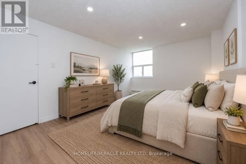 1910 - 2645 Kipling Avenue, Toronto, photo 3