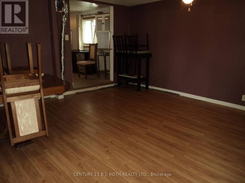 137 Dufferin Street — photo 28 of 33