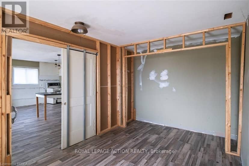 1459 Lakeshore Road — photo 11 of 27
