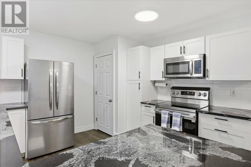 46 Ridge Street — photo 15 of 37