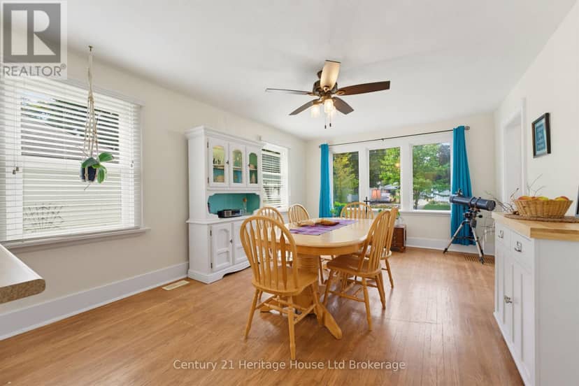 164 Sydenham Street — photo 10 of 40
