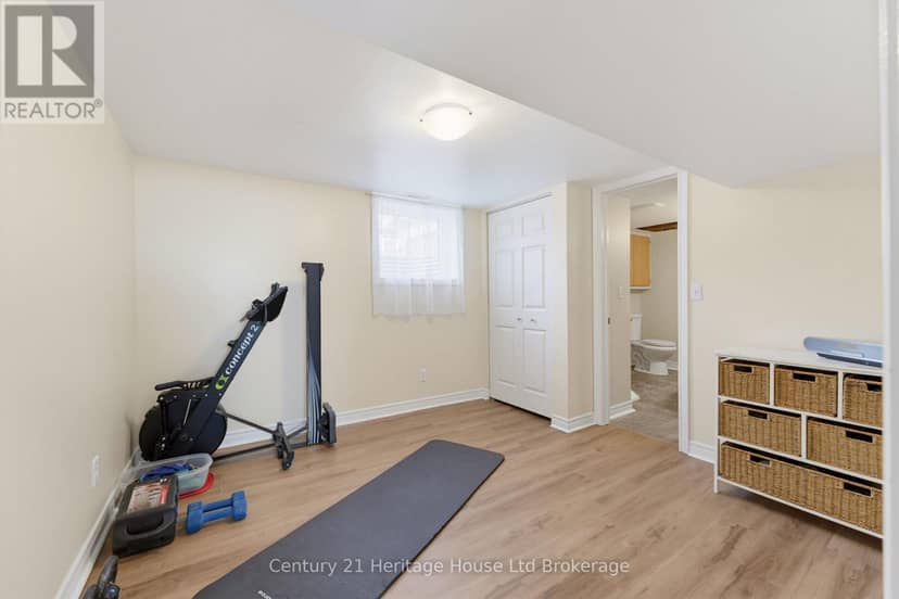 164 Sydenham Street — photo 23 of 40