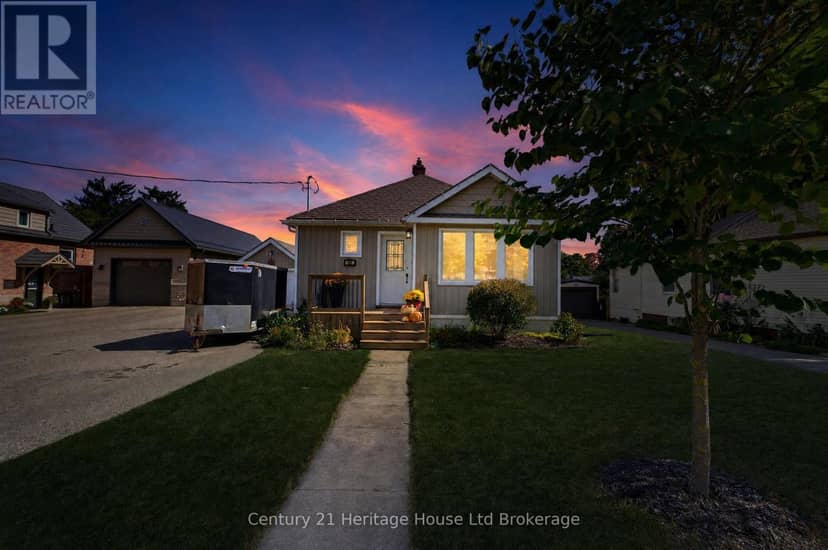 164 Sydenham Street — photo 4 of 40