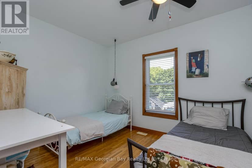 305 Lindsay Street E — photo 23 of 39