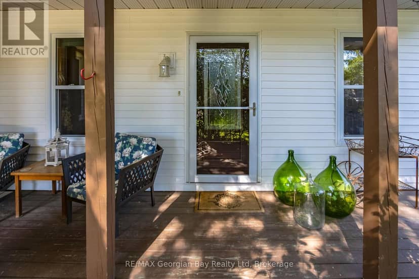 305 Lindsay Street E — photo 29 of 39