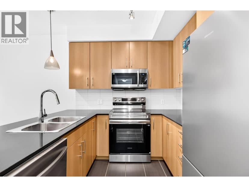 210 22290 NORTH AVENUE, Maple Ridge