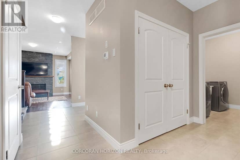 213 Ladyslipper Drive — photo 7 of 40