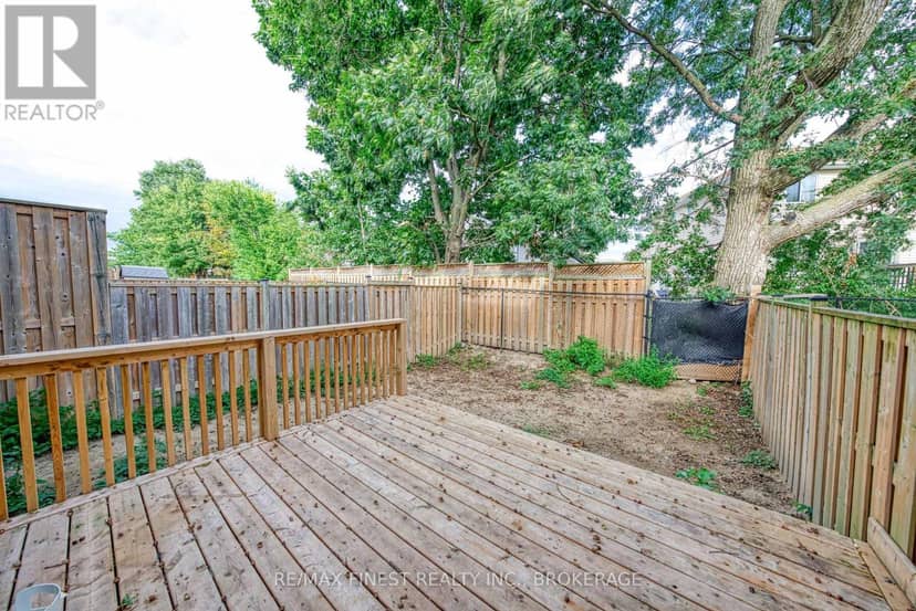 1010 Rosanna Avenue — photo 33 of 35