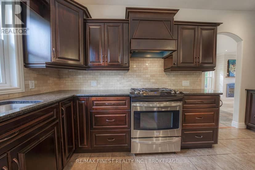 10 Owen Avenue — photo 9 of 40