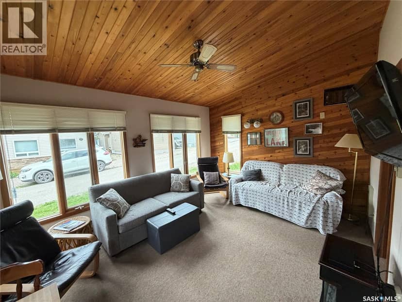 1515 Finch, Prince Albert National Park, photo 3