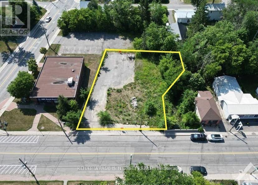 8212 Victoria Street — photo 3 of 3