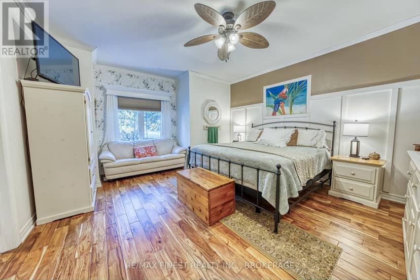 108 Grayrock Crescent — photo 15 of 40