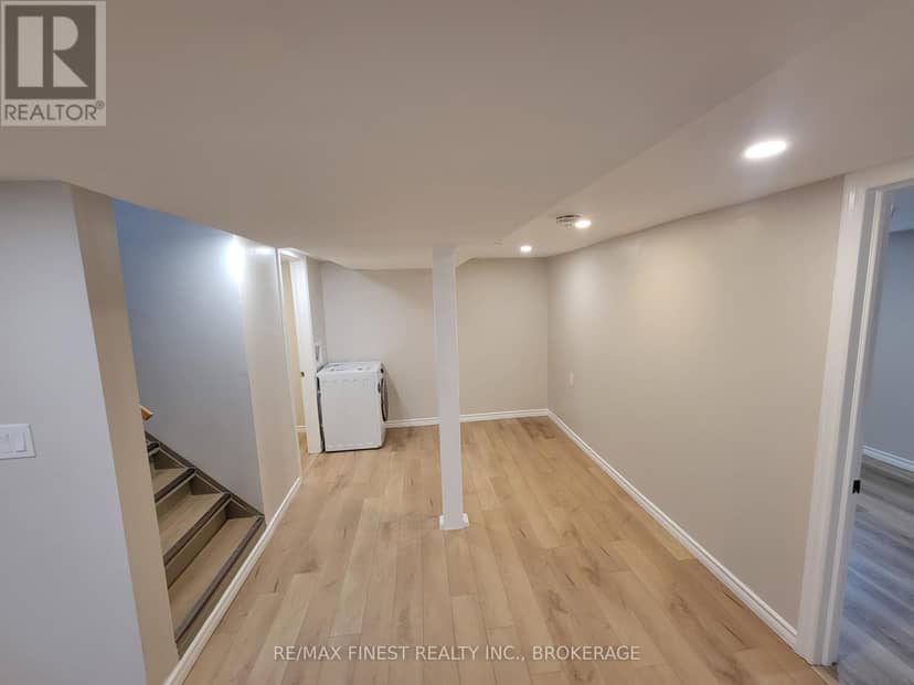 48 Dundas Street — photo 34 of 40