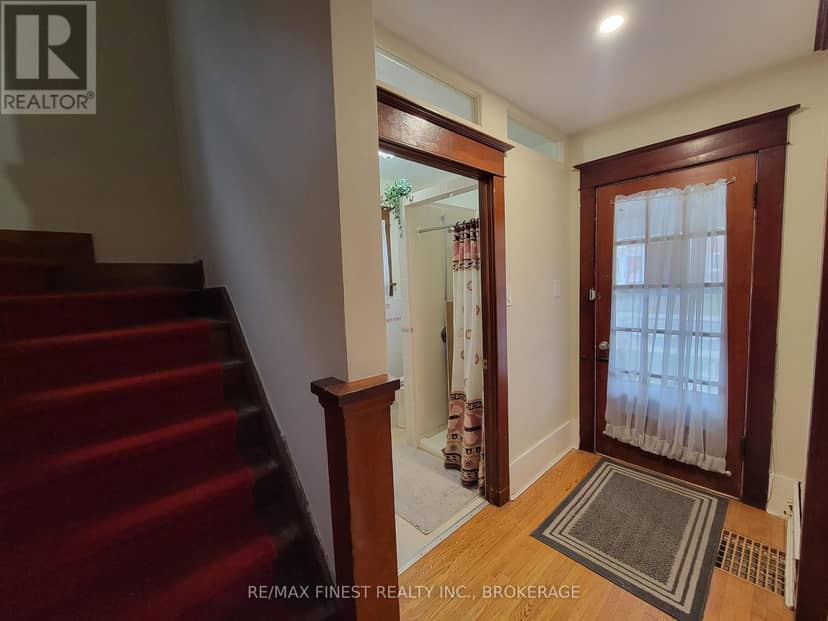 48 Dundas Street — photo 5 of 40