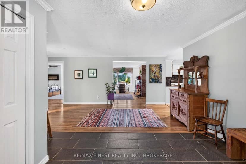 4459 Davidson Road — photo 16 of 38
