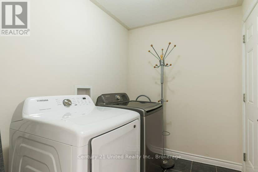 57 Voyageur Street — photo 10 of 27