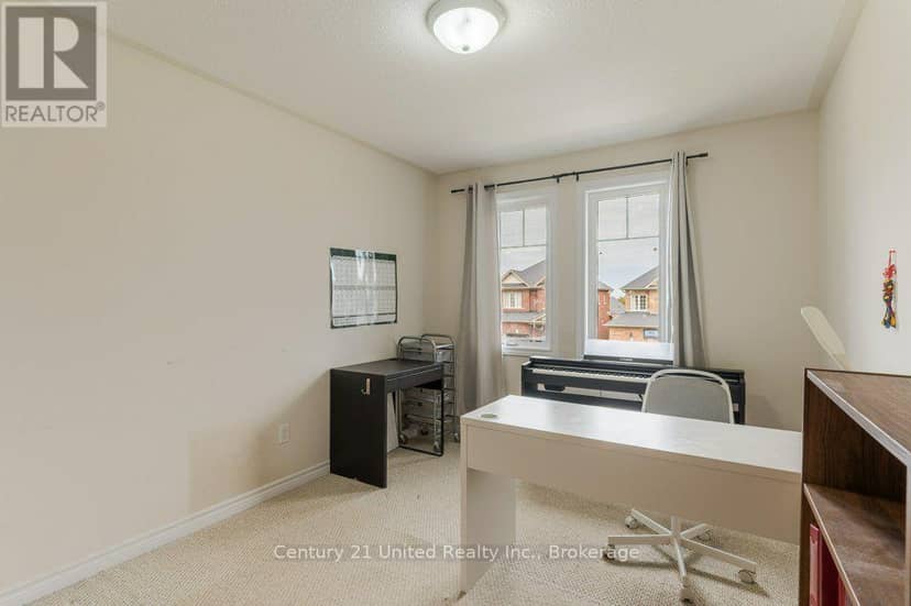 57 Voyageur Street — photo 16 of 27