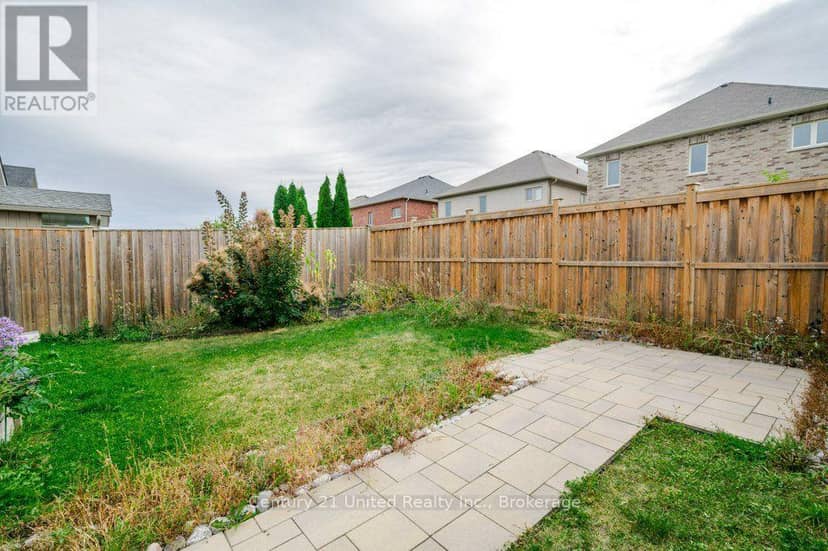 57 Voyageur Street — photo 23 of 27