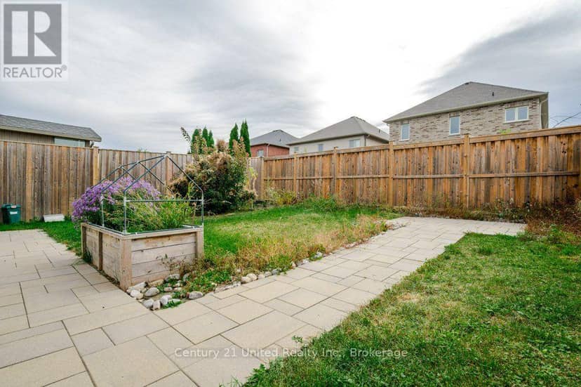 57 Voyageur Street — photo 24 of 27