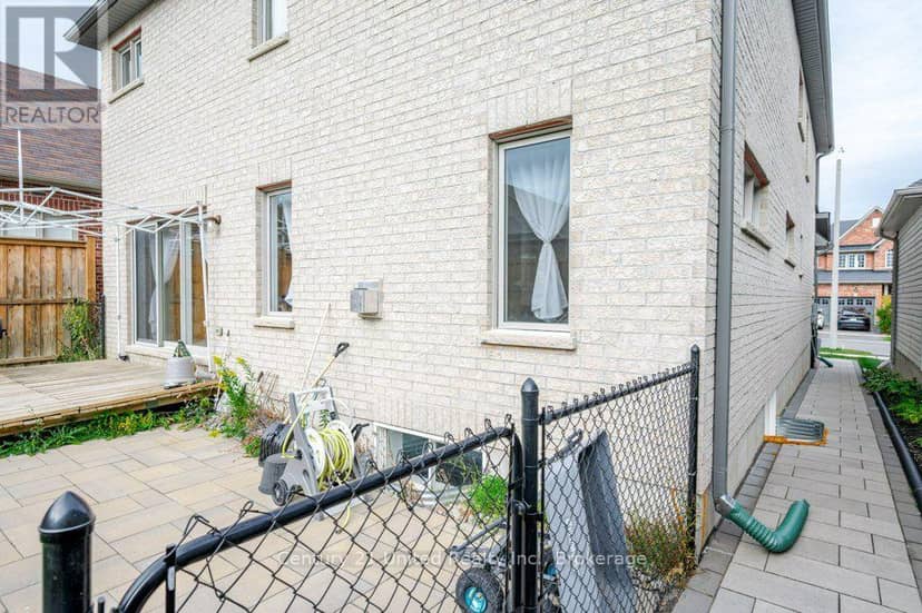 57 Voyageur Street — photo 25 of 27