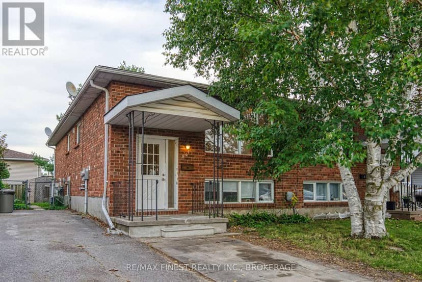 941 Warburton Crescent — photo 2 of 29