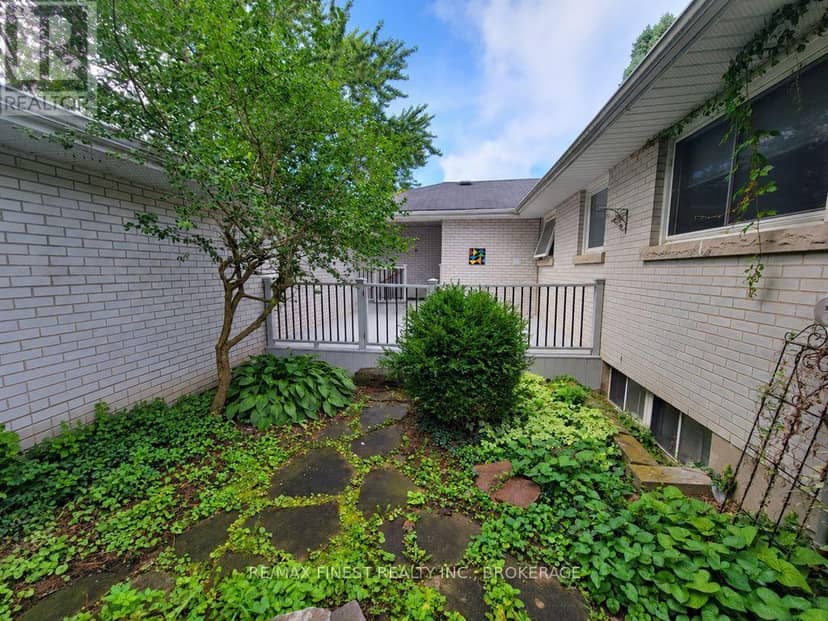 58 Princeton Place — photo 32 of 36