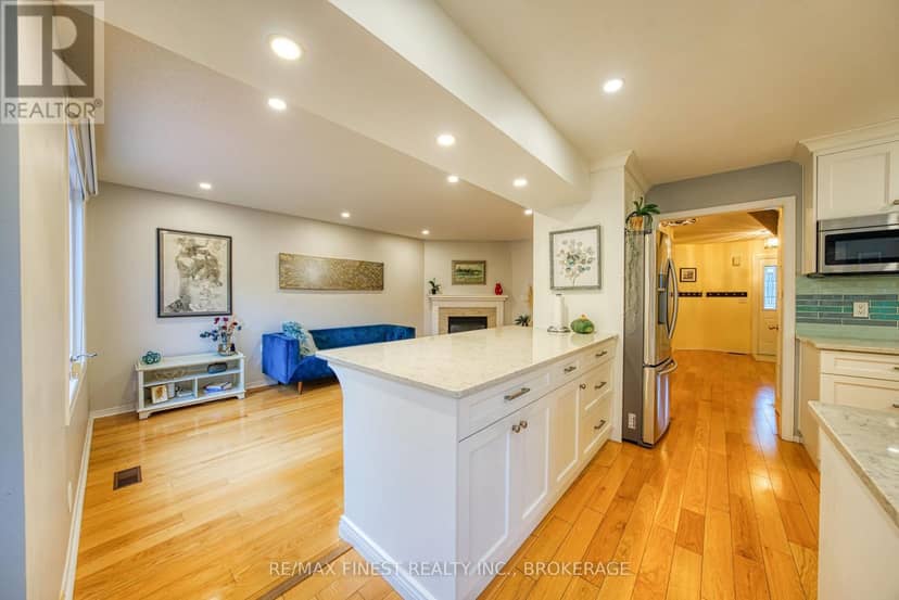 719 Woodside Drive — photo 15 of 40