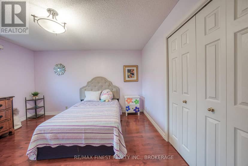 719 Woodside Drive — photo 31 of 40