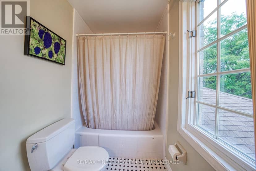 719 Woodside Drive — photo 34 of 40