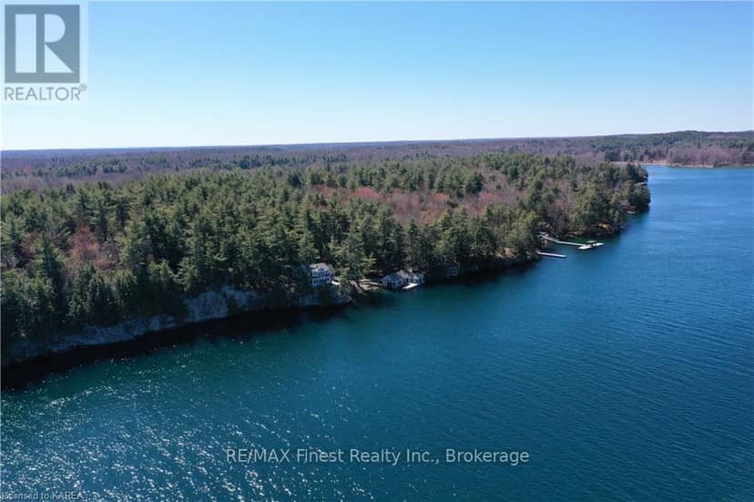 C Club Island — photo 9 of 10