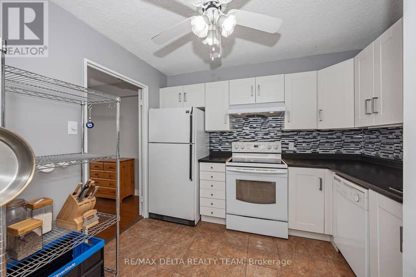 702 - 1285 Cahill Drive — photo 22 of 40