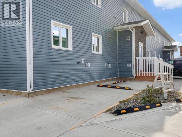 204-250 Olive May Way, Whitehorse, photo 3