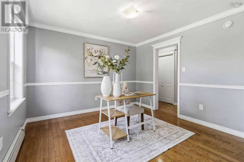109 North Green Road — photo 15 of 40