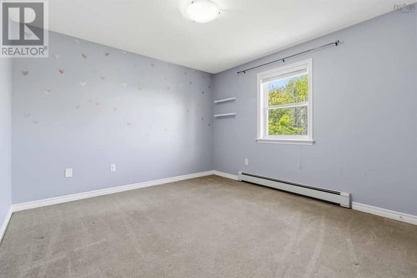 109 North Green Road — photo 19 of 40