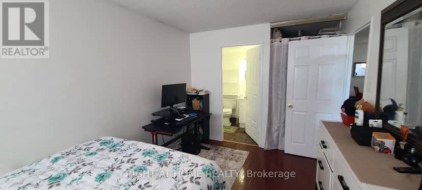 405 - 10 Tapscott Road — photo 12 of 24