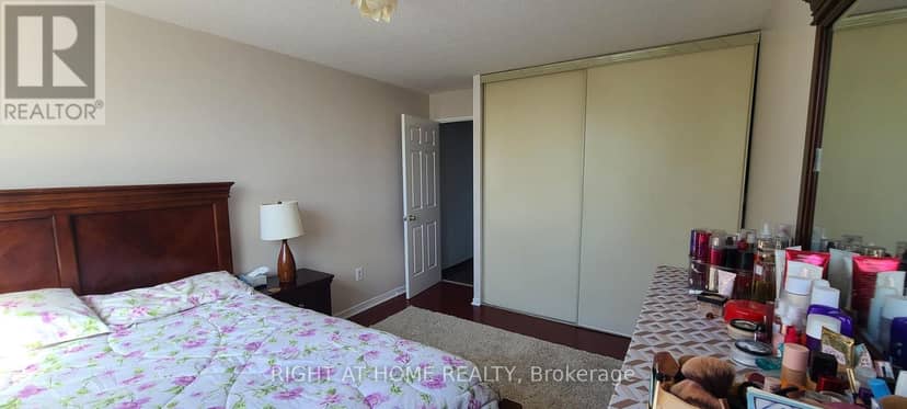 405 - 10 Tapscott Road — photo 17 of 24