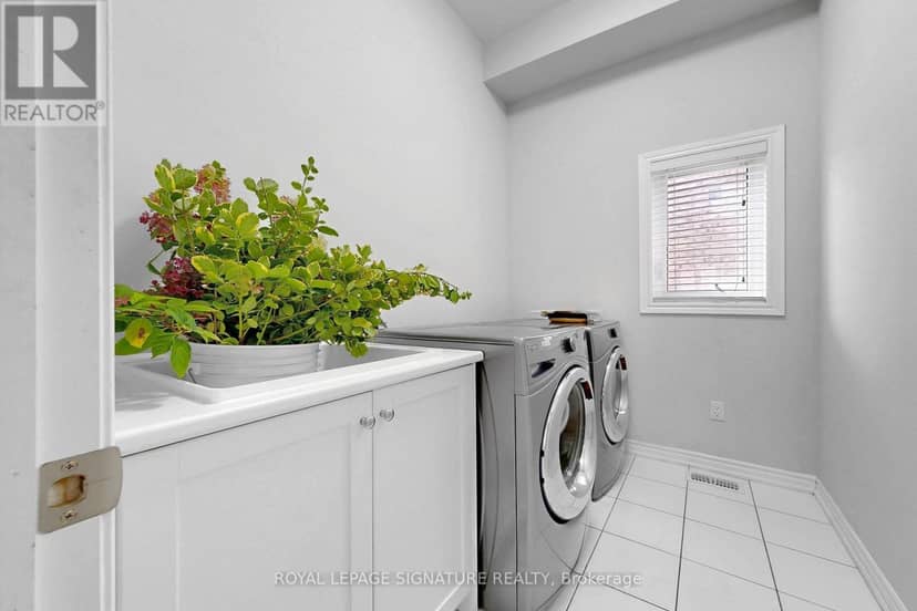 39 Dowling Road — photo 15 of 36