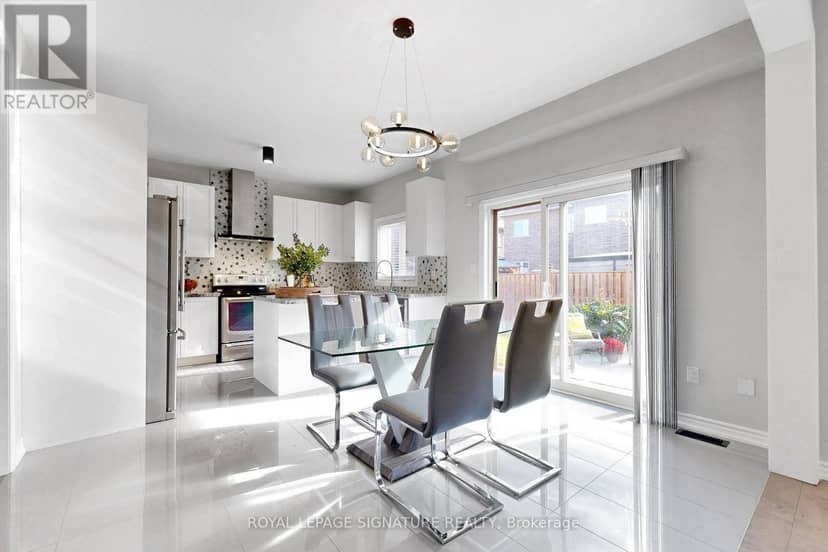 39 Dowling Road — photo 7 of 36