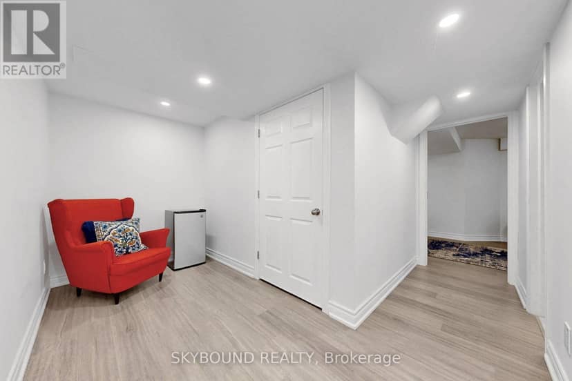 1455 Haws Crescent — photo 35 of 40