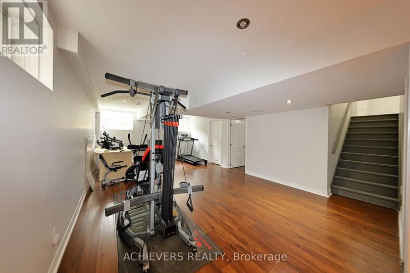 62 Sir Jacobs Crescent — photo 18 of 40